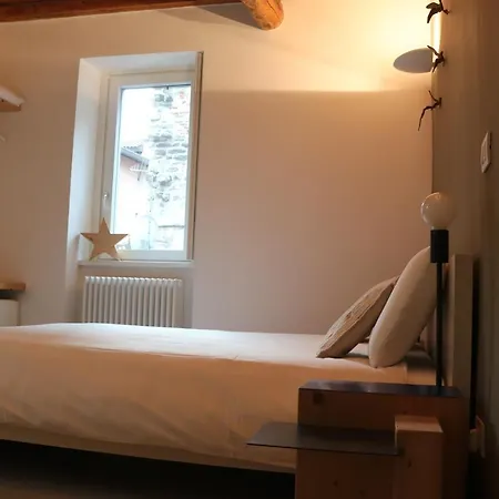 招待所 Fontana 3*